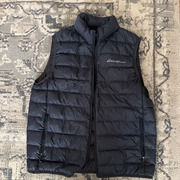 Eddie Bauer Vest - Picture 1 of 3